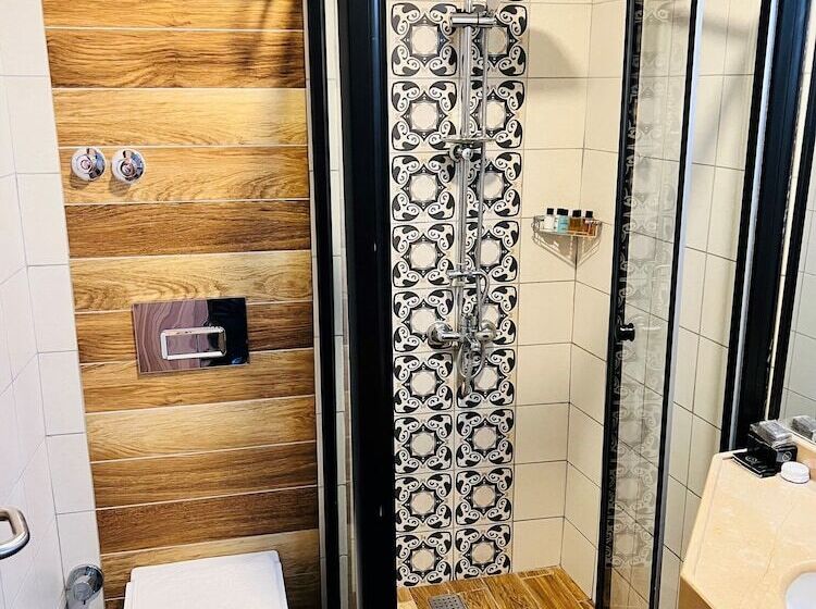 ホテル Nomade Old City