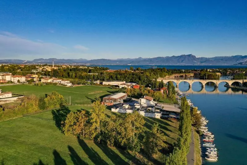 בית מלון כפרי Rivus