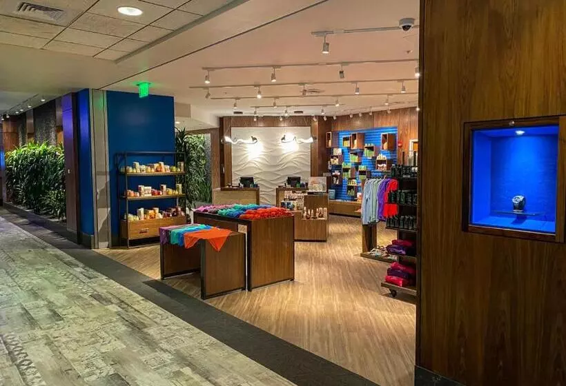 Отель Seven Feathers Casino Resort