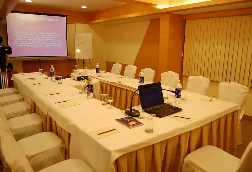 Отель Vits Sharanam Thane