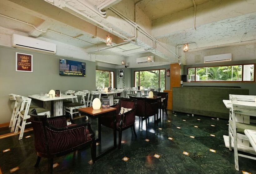 ホテル Vits Sharanam Thane