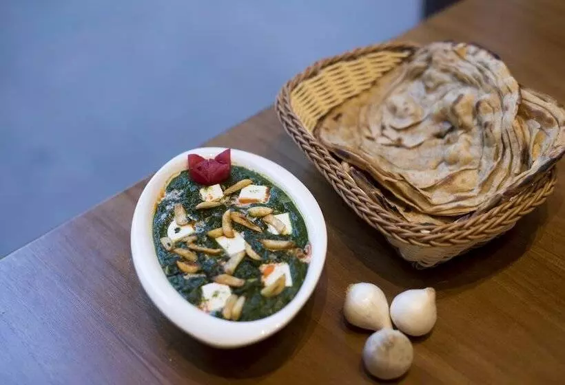 Отель Vits Sharanam Thane