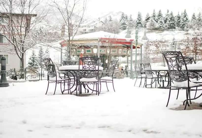 Отель Zermatt Utah Resort & Spa Trademark Collection By Wyndham