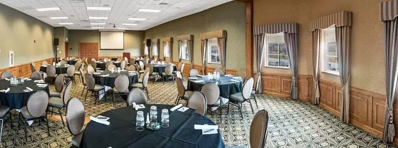 Отель Zermatt Utah Resort & Spa Trademark Collection By Wyndham