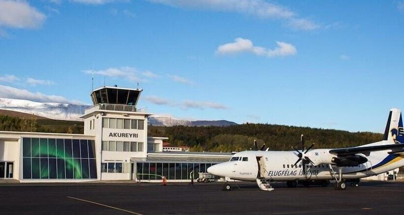 هتل Hestasport Cottages