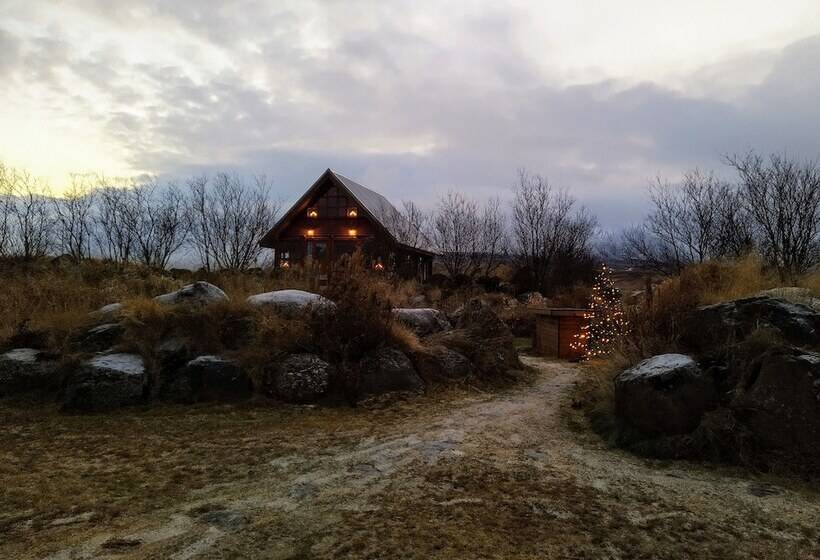 هتل Hestasport Cottages