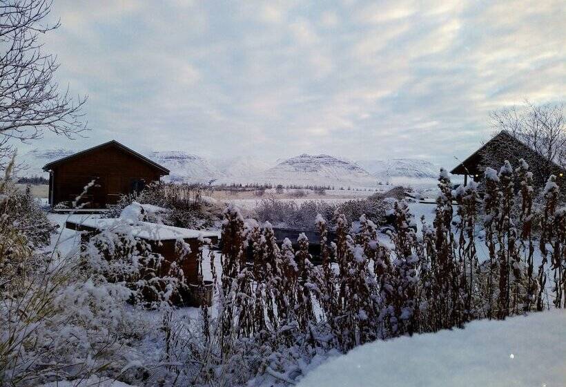 هتل Hestasport Cottages