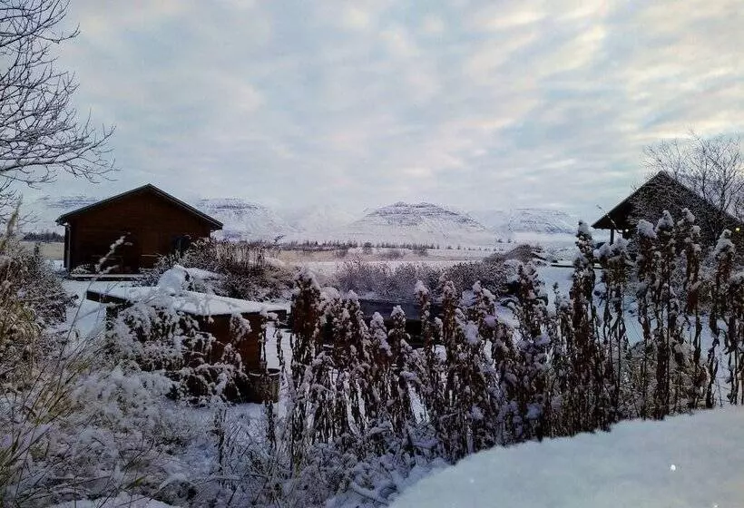 هتل Hestasport Cottages