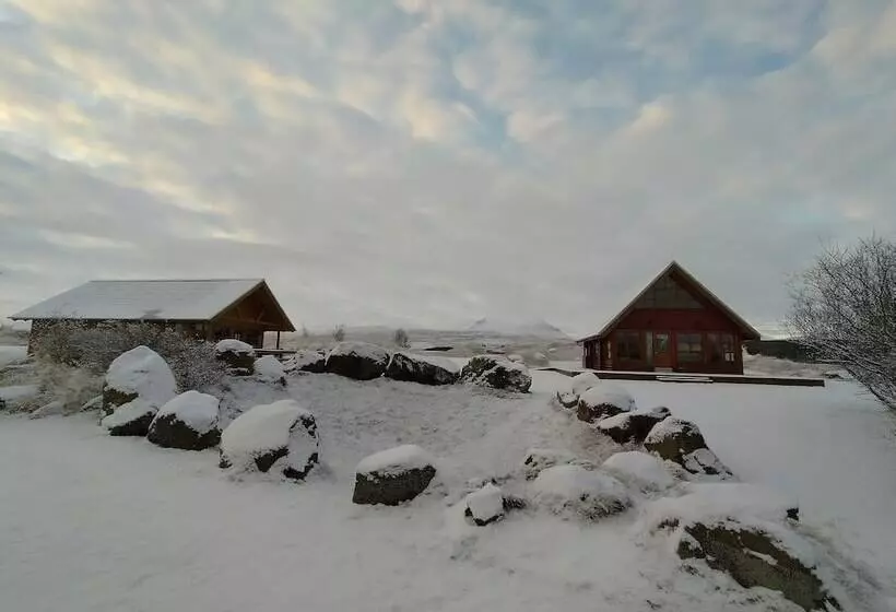 هتل Hestasport Cottages