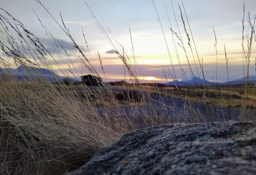 هتل Hestasport Cottages