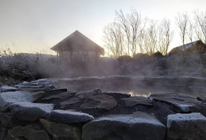 هتل Hestasport Cottages