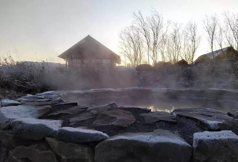 هتل Hestasport Cottages