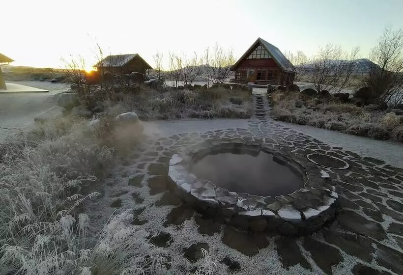 هتل Hestasport Cottages