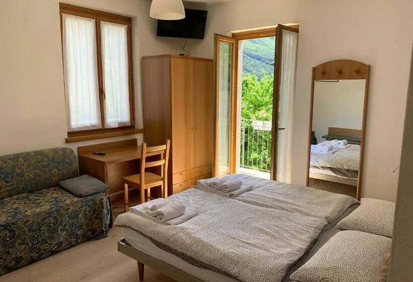 Aamiaismajoitus (B&B) Garnì Delle Rose