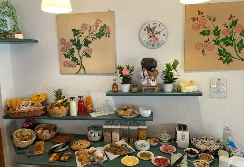 Aamiaismajoitus (B&B) Garnì Delle Rose