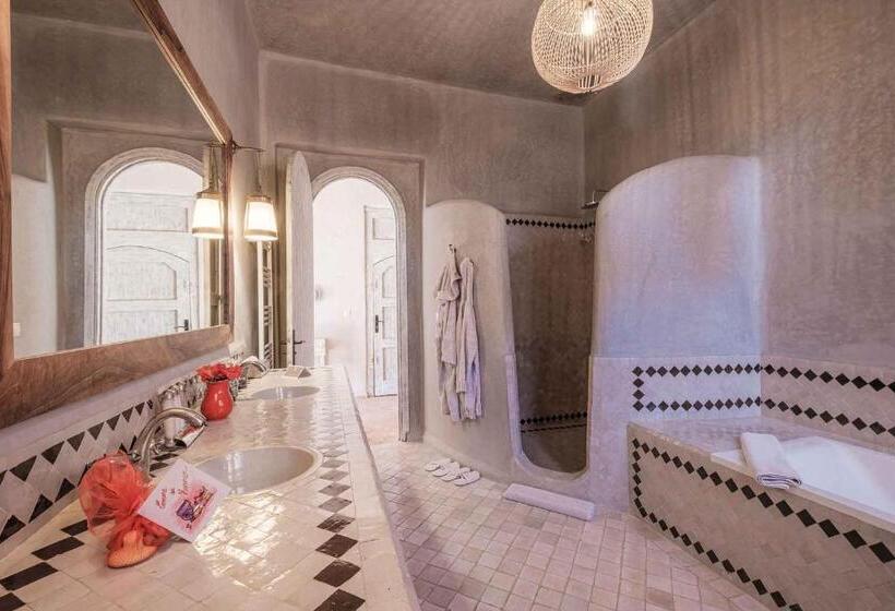 ベッドアンドブレックファースト Le Jardin Des Douars