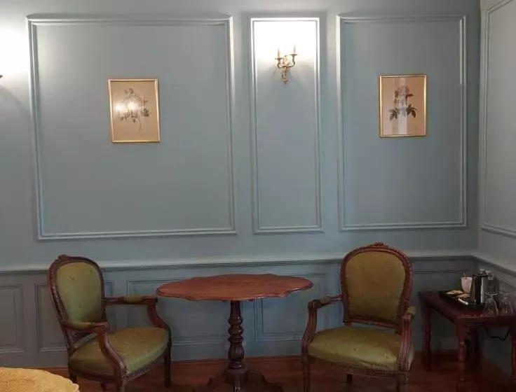 Aamiaismajoitus (B&B) Les Chambres Du Château Du Rozel