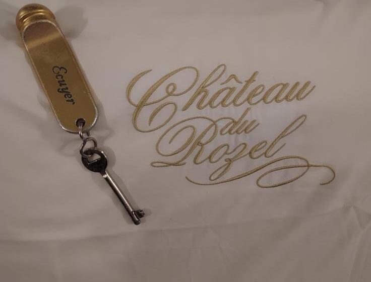 ベッドアンドブレックファースト Les Chambres Du Château Du Rozel