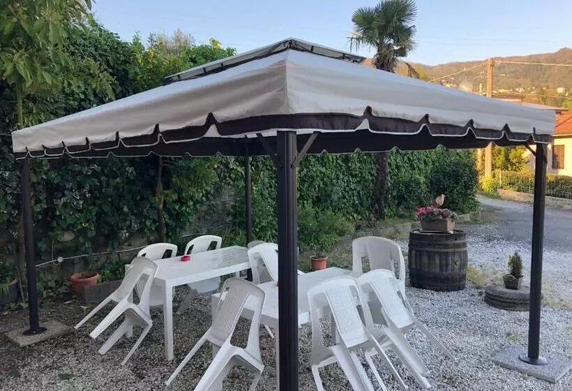 Hotelli Albergo Ristorante La Greppia