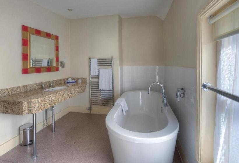 ホテル Dog & Partridge By Chef & Brewer Collection