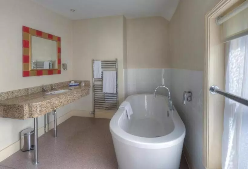 Hotelli Dog & Partridge By Chef & Brewer Collection