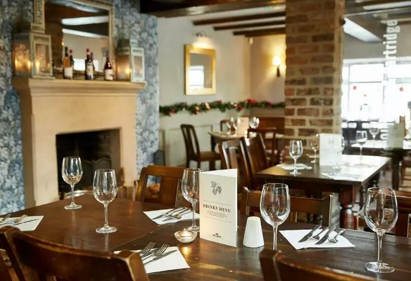 Hotelli Dog & Partridge By Chef & Brewer Collection