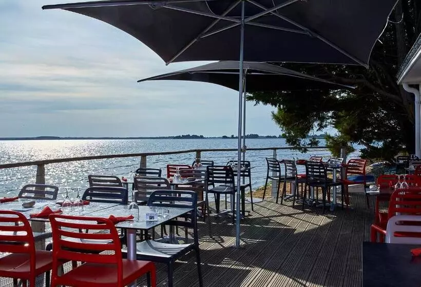 ホテル Hôtel Restaurant L Escale D En Arz