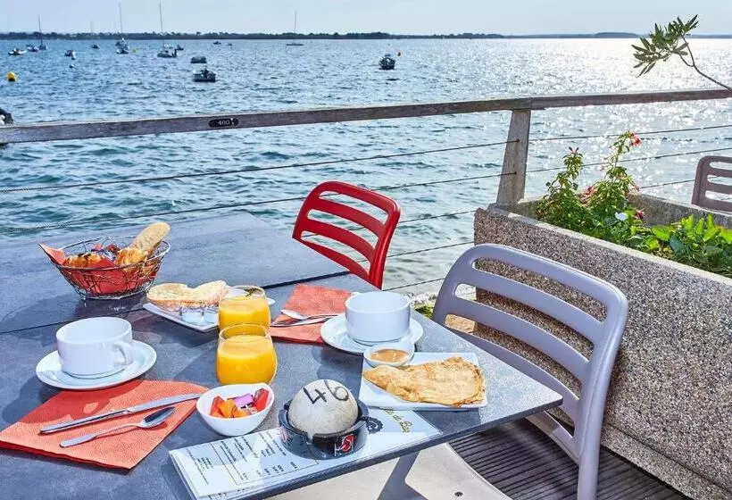 ホテル Hôtel Restaurant L Escale D En Arz