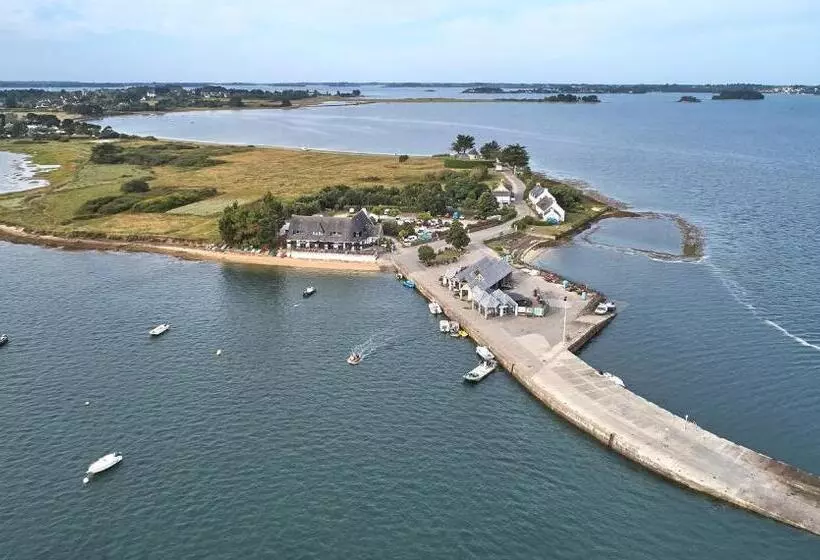 ホテル Hôtel Restaurant L Escale D En Arz