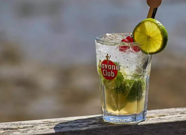 ホテル Hôtel Restaurant L Escale D En Arz