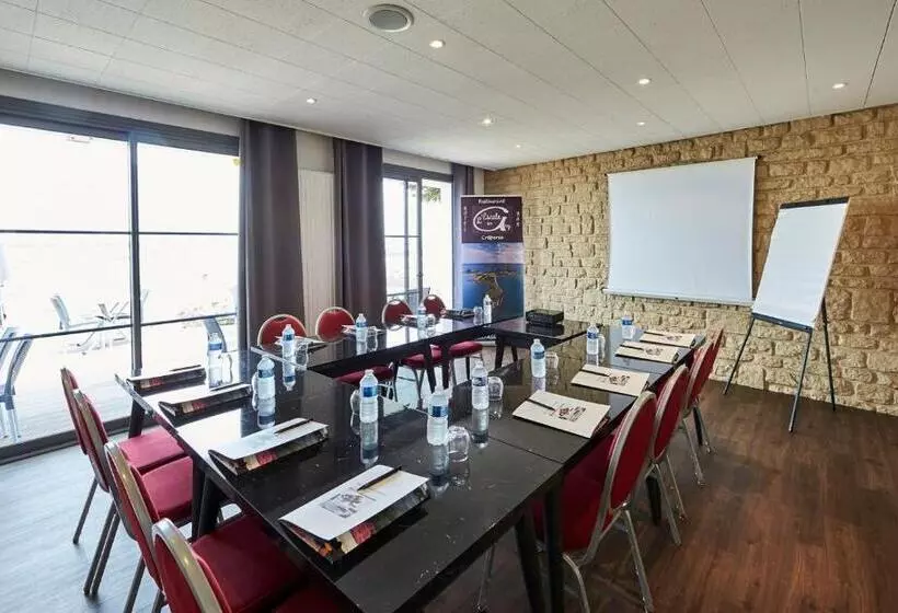 ホテル Hôtel Restaurant L Escale D En Arz