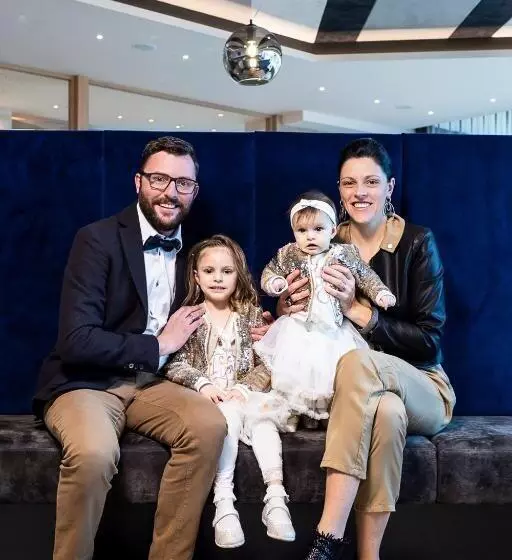 Hotelli Luis & Die Buabm   Gasthof Jenesien