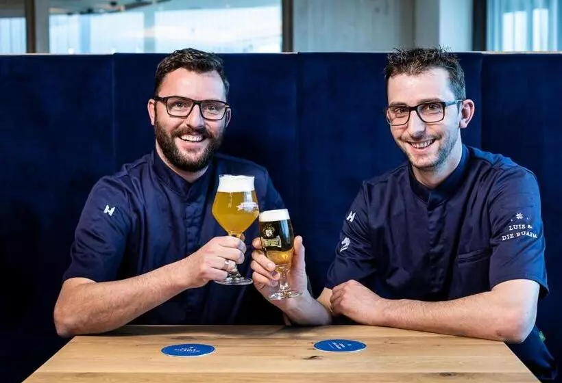 Hotelli Luis & Die Buabm   Gasthof Jenesien