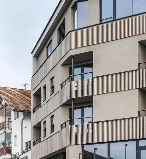 Hotelli Luis & Die Buabm   Gasthof Jenesien