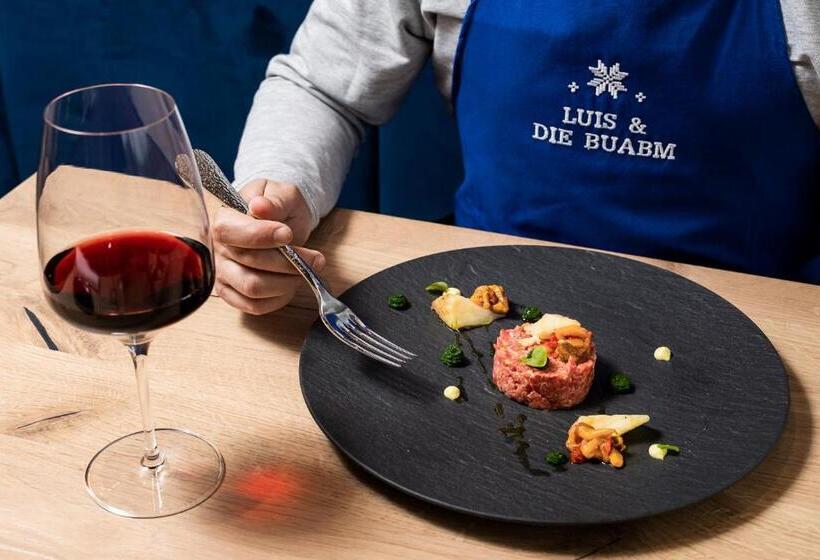 فندق Luis & Die Buabm   Gasthof Jenesien