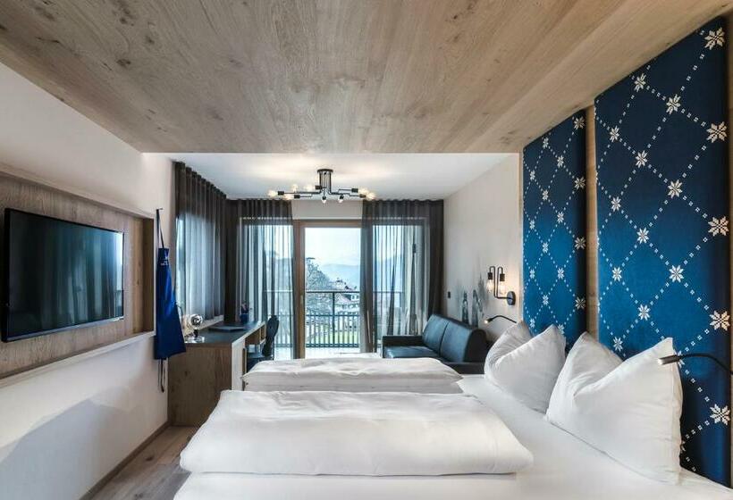 فندق Luis & Die Buabm   Gasthof Jenesien