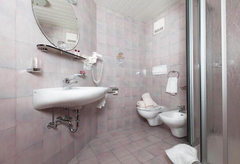 בית מלון כפרי Messnerwirt