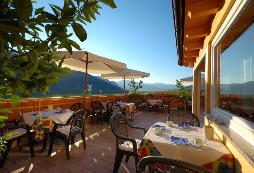 호텔 & Residenz Traubenheim