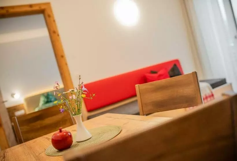 Majatalo Apartments Sankt Walburg