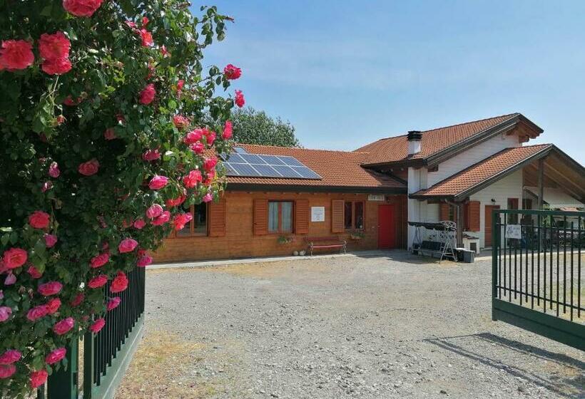 فندق Agriturismo Bio Apipoli