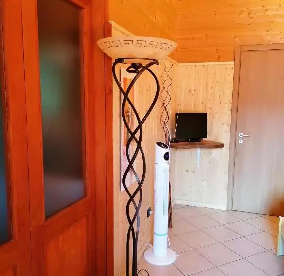 Hotelli Agriturismo Bio Apipoli