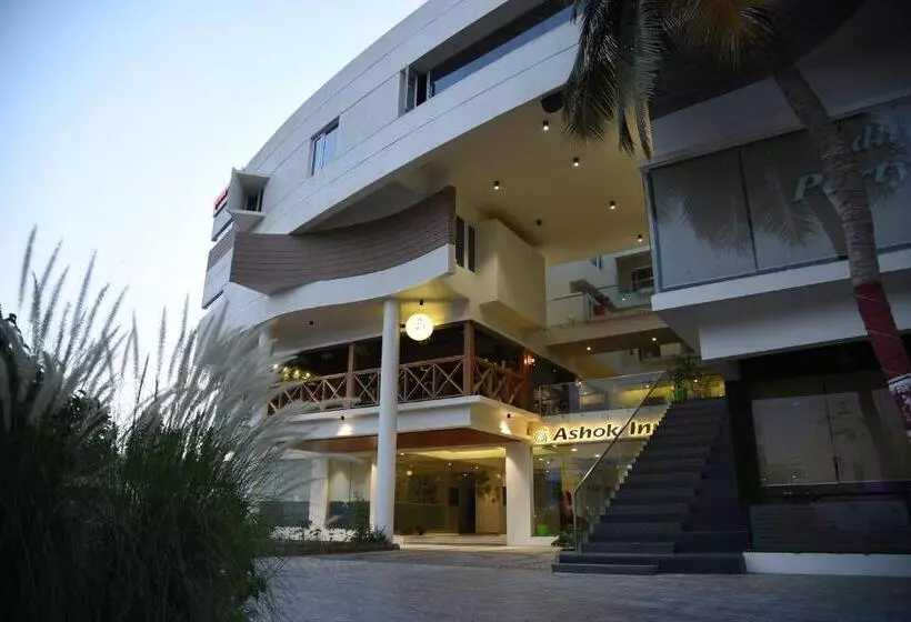 ホテル Ashok Inn