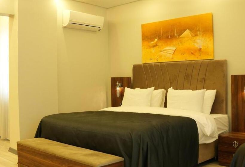 בית מלון כפרי Grand Krone