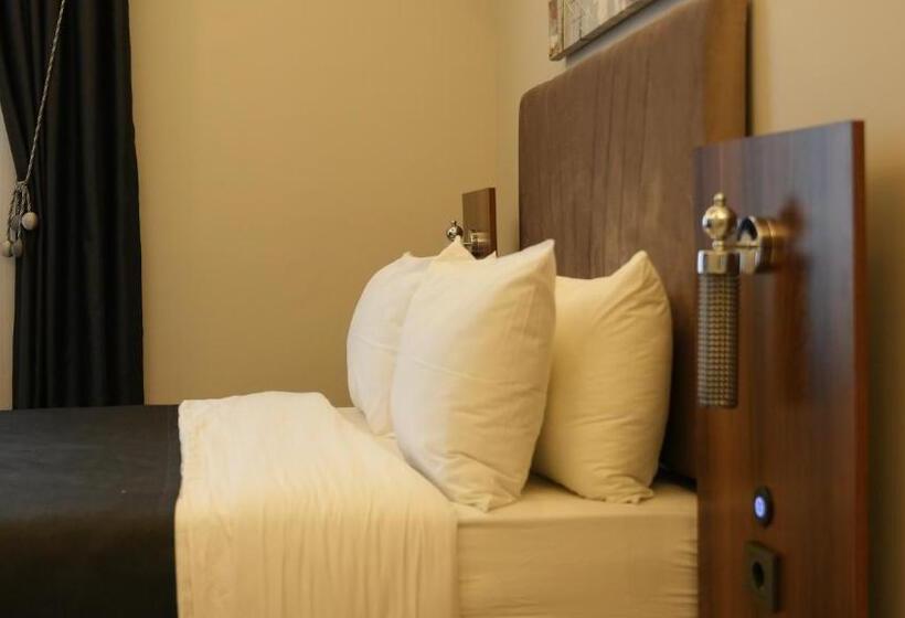 בית מלון כפרי Grand Krone