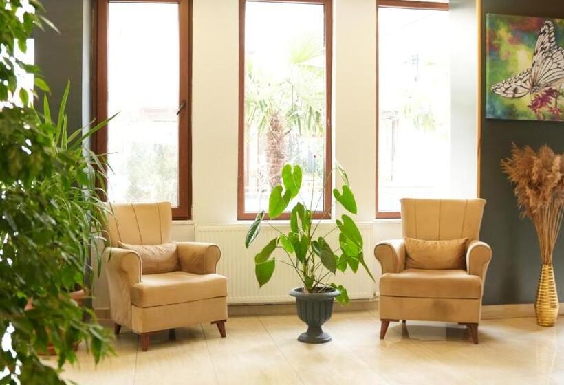 בית מלון כפרי Grand Krone