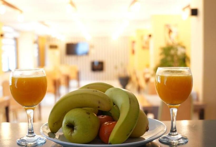 בית מלון כפרי Grand Krone