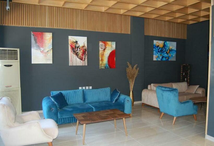 בית מלון כפרי Grand Krone