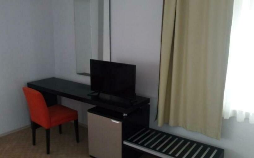 בית מלון כפרי Grand Krone