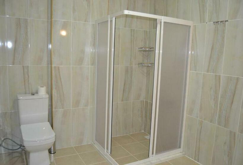 בית מלון כפרי Grand Krone