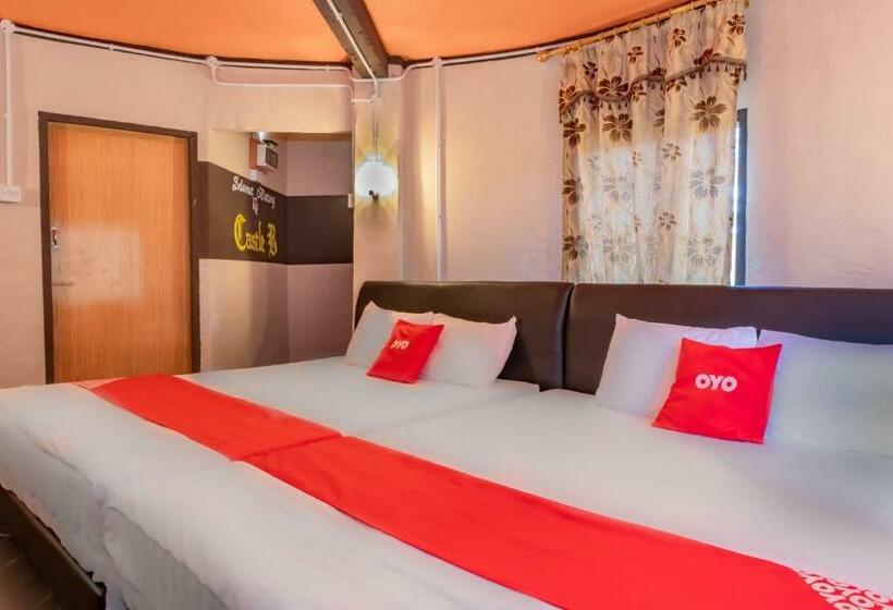 בית מלון כפרי Oyo 90320 Iftitah Restaurant & Resort